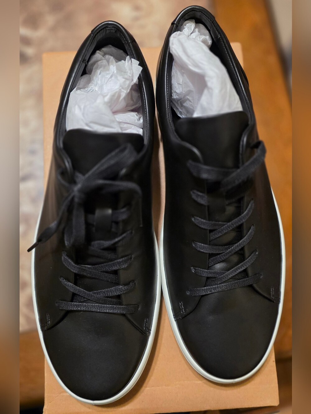 ECCO Soft 7 black leather men's sneakers.